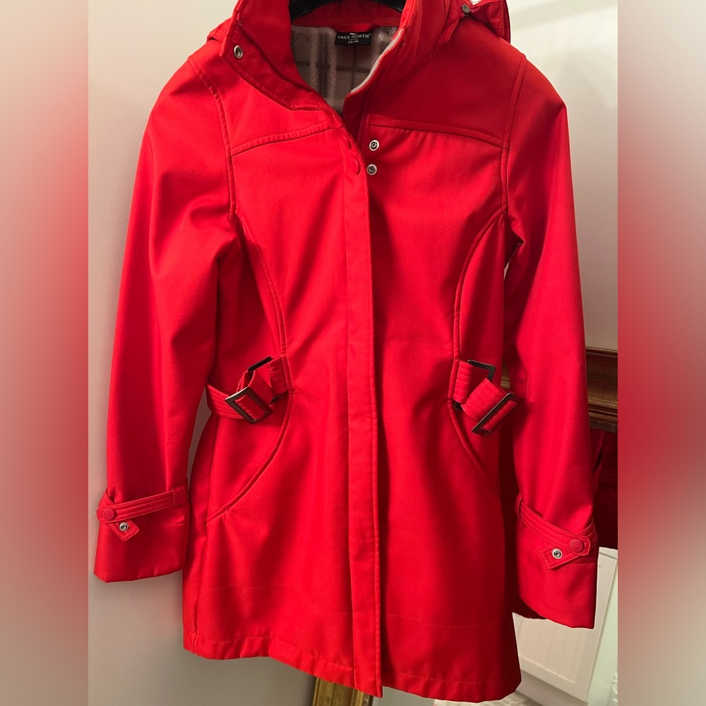 True North jacket size XS RED NWOT ❤️